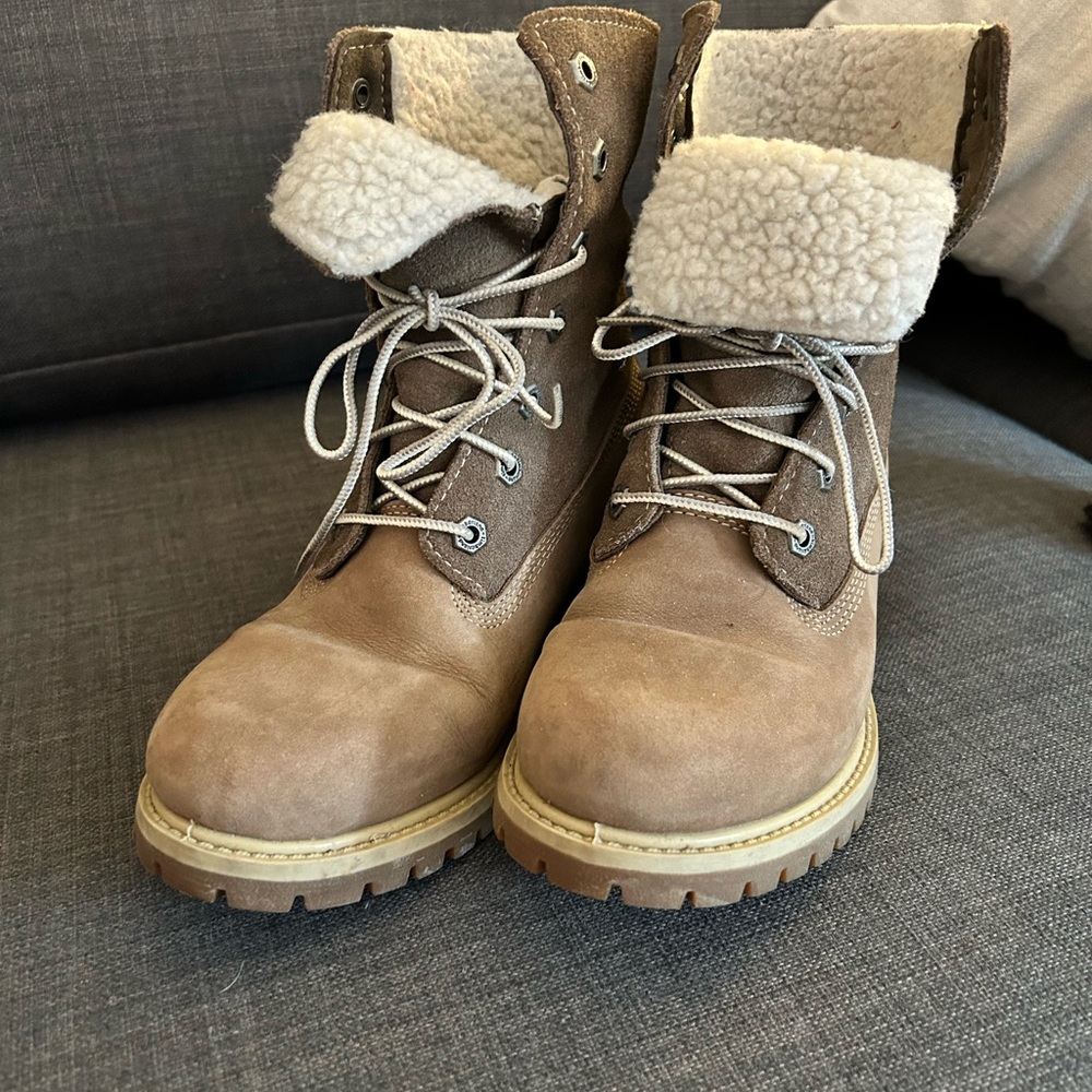 Timberland Tan Winter Boots with Shearling Lining